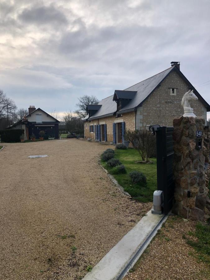 Un Coin De Paradis Bed & Breakfast Bauge-en-Anjou Exterior photo