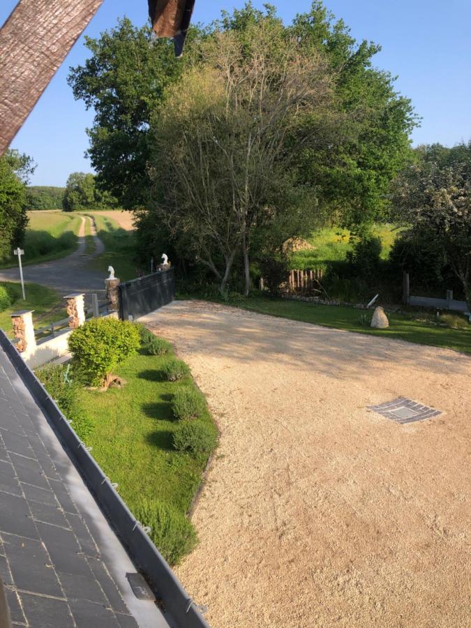 Un Coin De Paradis Bed & Breakfast Bauge-en-Anjou Exterior photo