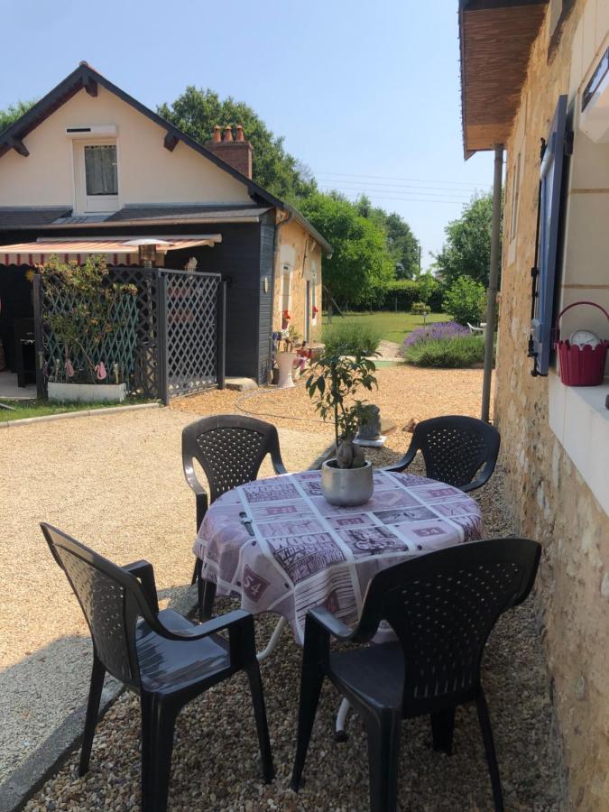 Un Coin De Paradis Bed & Breakfast Bauge-en-Anjou Exterior photo